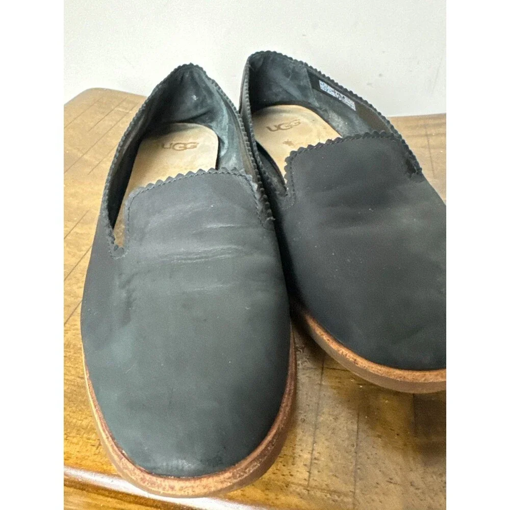 UGG Vista Womens 9.5 Black Leather Loafers Slip On Flats Scalloped Minimalist
